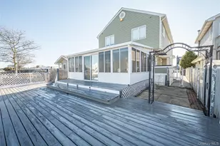 15 Roneck Ct, Shirley, NY 11967 - Photo 41