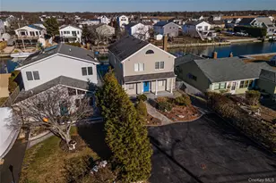 15 Roneck Ct, Shirley, NY 11967 - Photo 3