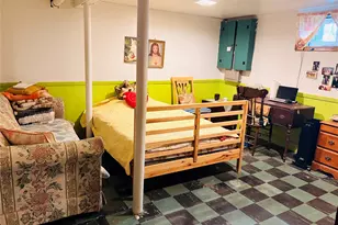 272 Jefferson Ave, Franklin Square, NY 11010 - Photo 11