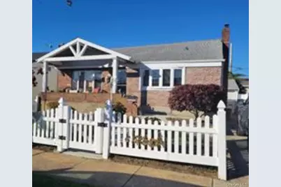 68 Howard Ave Avenue, Freeport, NY 11520 - Photo 5