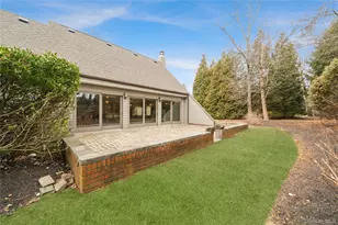 31 Admirals Dr E, Bay Shore, NY 11706 - Photo 33