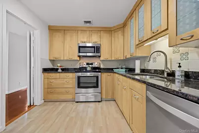 11 Pondview Close, Chappaqua, NY 10514 - Photo 9