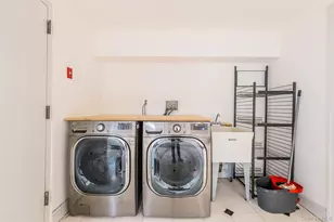 53-12 199th St, Fresh Meadows, NY 11365 - Photo 23