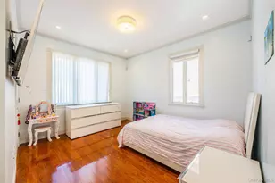 53-12 199th St, Fresh Meadows, NY 11365 - Photo 11