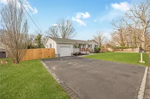 16 Hawkins Ave, Center Moriches, NY 11934 - Photo 3