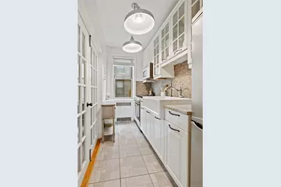 110-31 73rd Road #4N, Forest Hills, NY 11375 - Photo 7