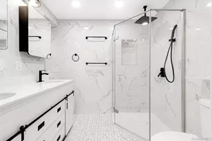 72-11 110th St, Forest Hills, NY 11375 - Photo 25