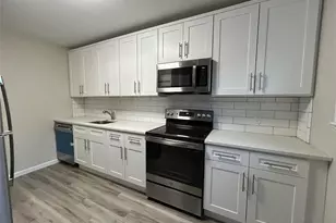 179 Orinoco Dr, Bay Shore, NY 11718 - Photo 9