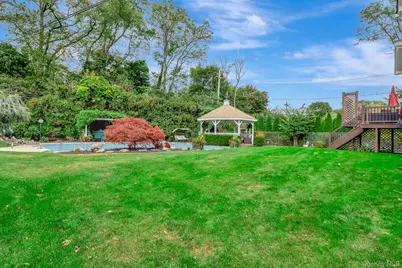 74 Lauren Avenue, Dix Hills, NY 11746 - Photo 3