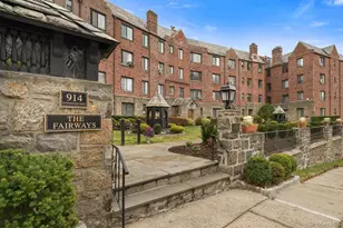 914 Wynnewood Rd, Pelham, NY 10803 - Photo 1