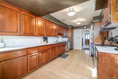 136 Greenway Road, Long Beach, NY 11561 - Photo 11