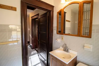 409 Baker Street, Poughkeepsie, NY 12603 - Photo 19