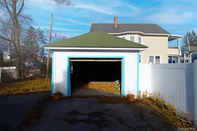 409 Baker Street, Poughkeepsie, NY 12603 - Photo 21