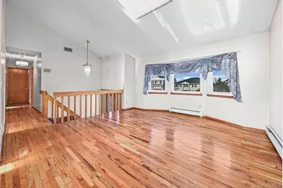 4068 Darby Lane, Seaford, NY 11783 - Photo 5