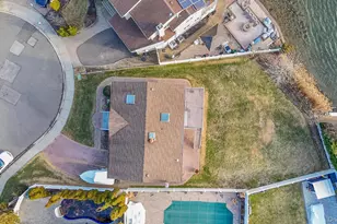 4068 Darby Ln, Seaford, NY 11783 - Photo 3