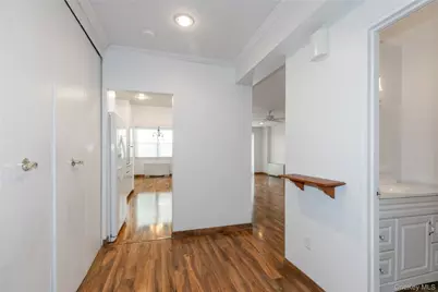 1 Kensington Gate #302, Great Neck, NY 11021 - Photo 13