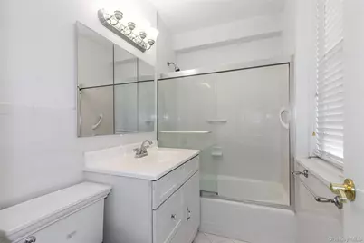 1 Kensington Gate #302, Great Neck, NY 11021 - Photo 23