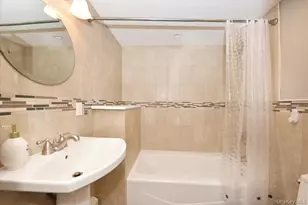 57 Jackson Pl, Massapequa, NY 11758 - Photo 17