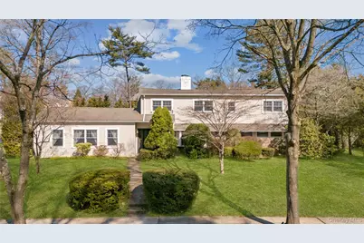 19 Strawberry Lane, Roslyn Heights, NY 11577 - Photo 1