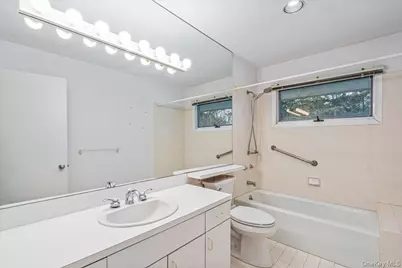 [Address not provided], Westhampton, NY 11977 - Photo 19