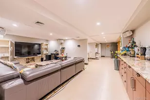 2 Summerwind Dr, Glen Head, NY 11545 - Photo 37