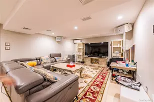 2 Summerwind Dr, Glen Head, NY 11545 - Photo 33