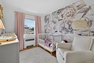 175 Evergreen Ave, Smithtown, NY 11787 - Photo 15