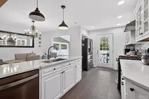 175 Evergreen Ave, Smithtown, NY 11787 - Photo 7