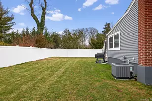 175 Evergreen Ave, Smithtown, NY 11787 - Photo 25