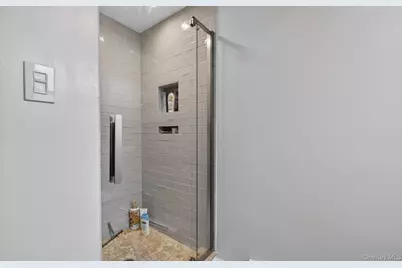 175 Evergreen Avenue, Smithtown, NY 11787 - Photo 23