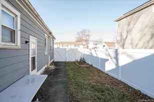 283 Washington Ave, Amityville, NY 11701 - Photo 7