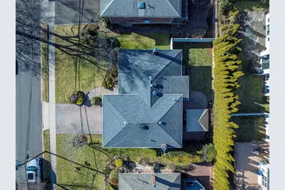 97 Gilmar Lane, Roslyn Heights, NY 11577 - Photo 37