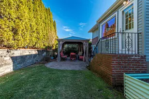 97 Gilmar Ln, Roslyn Heights, NY 11577 - Photo 31