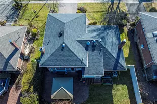 97 Gilmar Ln, Roslyn Heights, NY 11577 - Photo 39