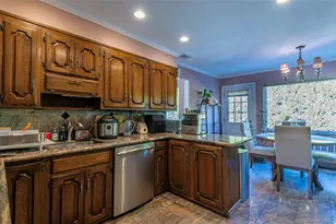 97 Gilmar Ln, Roslyn Heights, NY 11577 - Photo 11