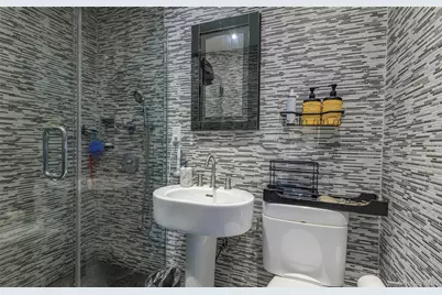 97 Gilmar Lane, Roslyn Heights, NY 11577 - Photo 21