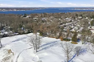 11 Muriel Rd, Port Washington, NY 11050 - Photo 5