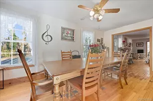 11 Muriel Rd, Port Washington, NY 11050 - Photo 15