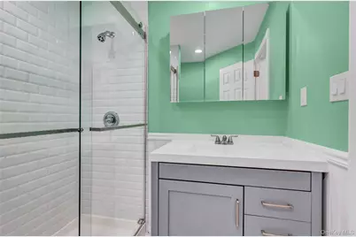 233 Sears Road, West Islip, NY 11795 - Photo 15