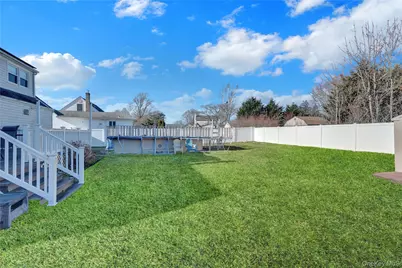 233 Sears Road, West Islip, NY 11795 - Photo 27