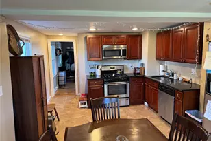 58 Floyd Pl, East Norwich, NY 11732 - Photo 3