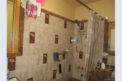 68-09 79 Street, Middle Village, NY 11379 - Photo 5