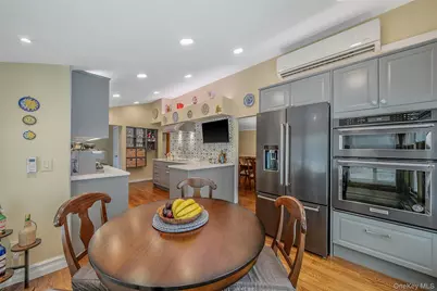 138 Main Avenue, Lake Grove, NY 11755 - Photo 15