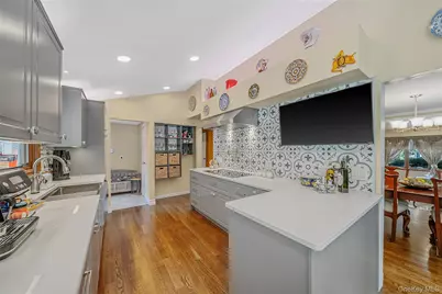 138 Main Avenue, Lake Grove, NY 11755 - Photo 19