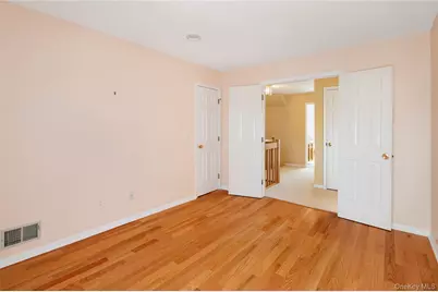 502 Kensington Way, Mount Kisco, NY 10549 - Photo 21