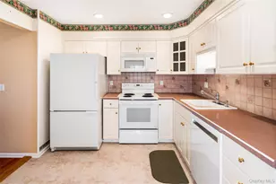 502 Kensington Way, Mount Kisco, NY 10549 - Photo 15