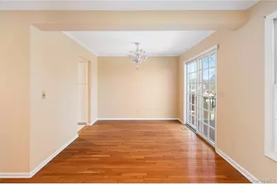 502 Kensington Way, Mount Kisco, NY 10549 - Photo 9