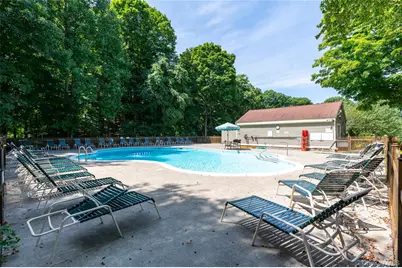 502 Kensington Way, Mount Kisco, NY 10549 - Photo 35