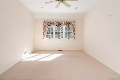 502 Kensington Way, Mount Kisco, NY 10549 - Photo 19