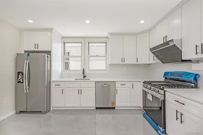 13007 14th Avenue, College Point, NY 11356 - Photo 9